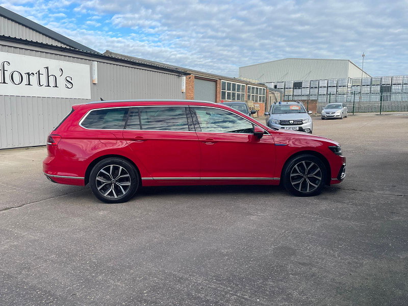 Volkswagen Passat 1.4 TSI 13kWh GTE Estate 5dr Petrol Plug-in Hybrid DSG Euro 6 (s/s) (218 ps) 5dr Automatic 2026