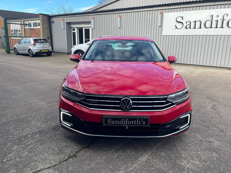 Volkswagen Passat 1.4 TSI 13kWh GTE Estate 5dr Petrol Plug-in Hybrid DSG Euro 6 (s/s) (218 ps) 5dr Automatic 2026