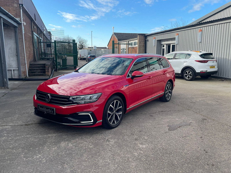 Volkswagen Passat 1.4 TSI 13kWh GTE Estate 5dr Petrol Plug-in Hybrid DSG Euro 6 (s/s) (218 ps) 5dr Automatic 2026