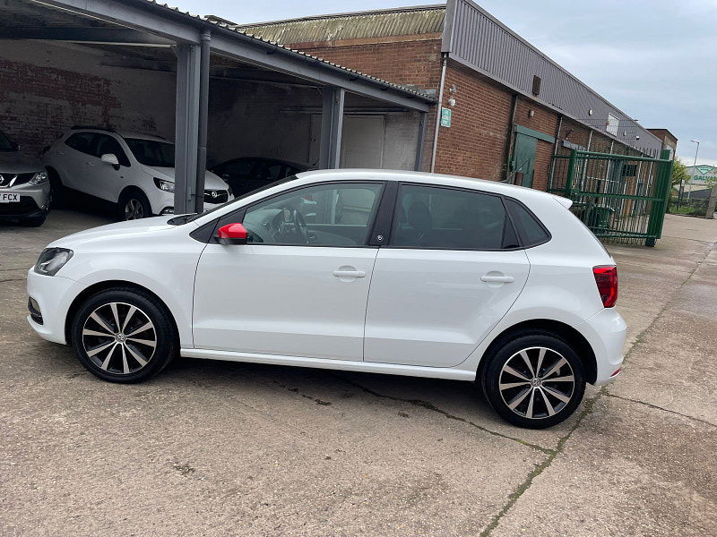 Volkswagen Polo 1.2 TSI BlueMotion Tech beats Hatchback 5dr Petrol Manual Euro 6 (s/s) (90 ps) Only 48k, 3 Services 5dr Manual 2024