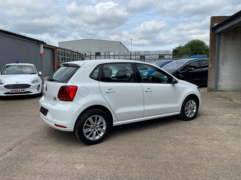 Volkswagen Polo 1.2 TSI BlueMotion Tech SE Hatchback 5dr Petrol Manual Euro 6 (s/s) (90 ps) Only 1 Former Keeper 5dr Manual 2024