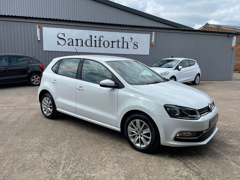 Volkswagen Polo 1.2 TSI BlueMotion Tech SE Hatchback 5dr Petrol Manual Euro 6 (s/s) (90 ps) Only 1 Former Keeper 5dr Manual 2024