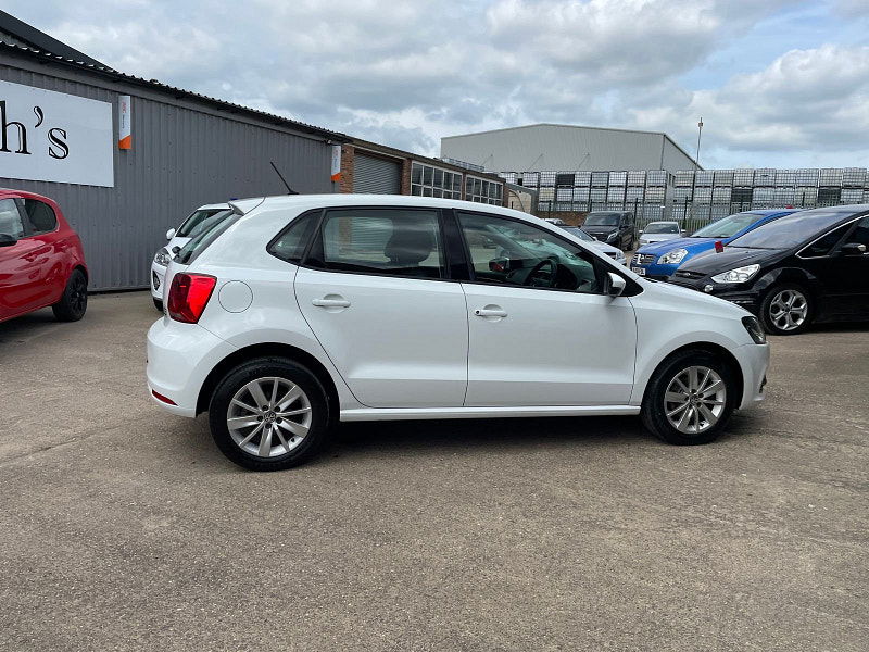 Volkswagen Polo 1.2 TSI BlueMotion Tech SE Hatchback 5dr Petrol Manual Euro 6 (s/s) (90 ps) Only 1 Former Keeper 5dr Manual 2024