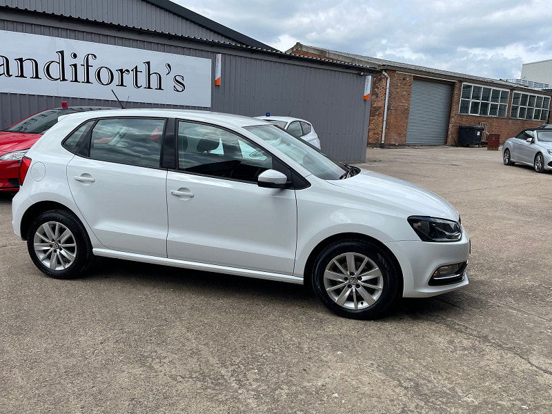 Volkswagen Polo 1.2 TSI BlueMotion Tech SE Hatchback 5dr Petrol Manual Euro 6 (s/s) (90 ps) 5dr Manual 2025