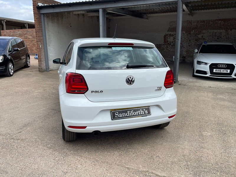 Volkswagen Polo 1.2 TSI BlueMotion Tech SE Hatchback 5dr Petrol Manual Euro 6 (s/s) (90 ps) Only 1 Former Keeper 5dr Manual 2024