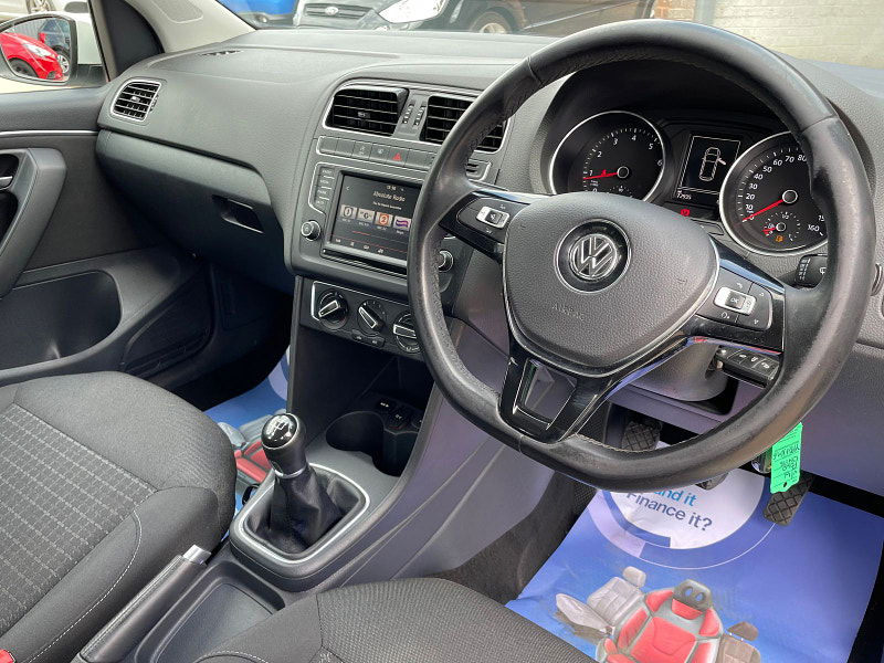 Volkswagen Polo 1.2 TSI BlueMotion Tech SE Hatchback 5dr Petrol Manual Euro 6 (s/s) (90 ps) Only 1 Former Keeper 5dr Manual 2024