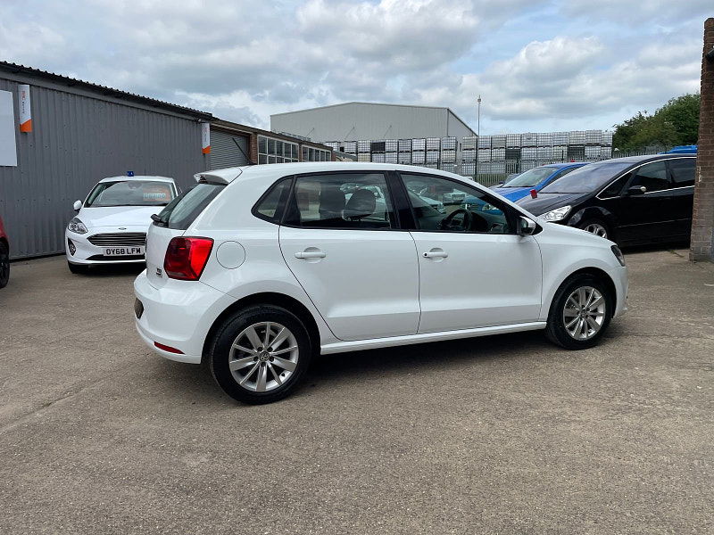 Volkswagen Polo 1.2 TSI BlueMotion Tech SE Hatchback 5dr Petrol Manual Euro 6 (s/s) (90 ps) Only 1 Former Keeper 5dr Manual 2024