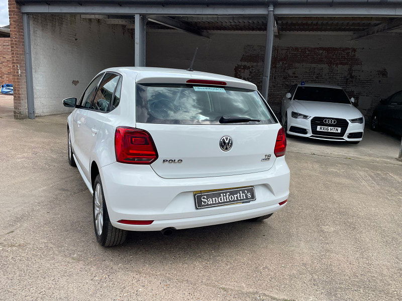 Volkswagen Polo 1.2 TSI BlueMotion Tech SE Hatchback 5dr Petrol Manual Euro 6 (s/s) (90 ps) Only 1 Former Keeper 5dr Manual 2024