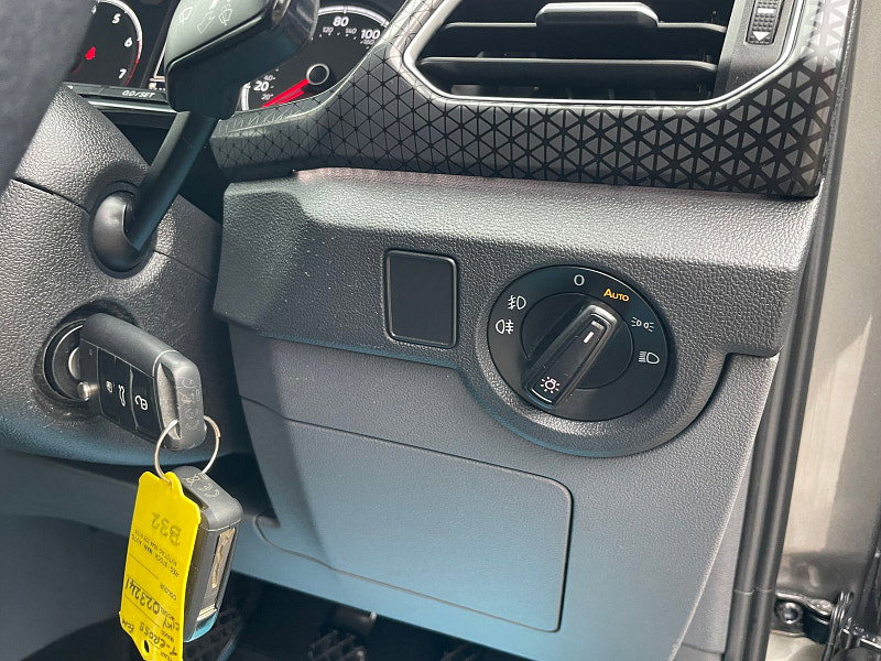 Volkswagen T-Cross 1.0 TSI SEL SUV 5dr Petrol Manual Euro 6 (s/s) (115 ps) 5dr Manual 2026