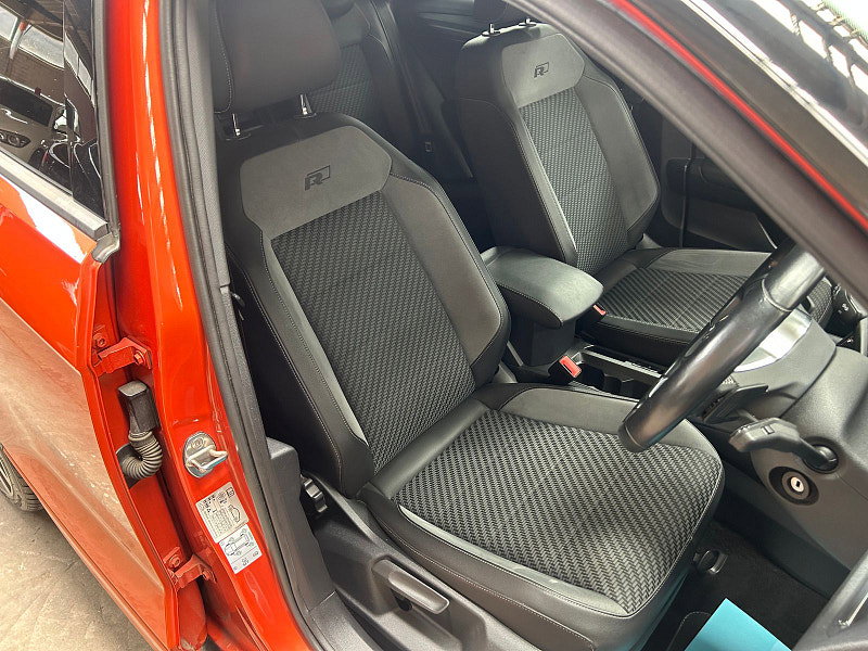 Volkswagen T-Roc 2.0 TDI R-Line SUV 5dr Diesel DSG Euro 6 (s/s) (150 ps) 5dr Automatic 2026