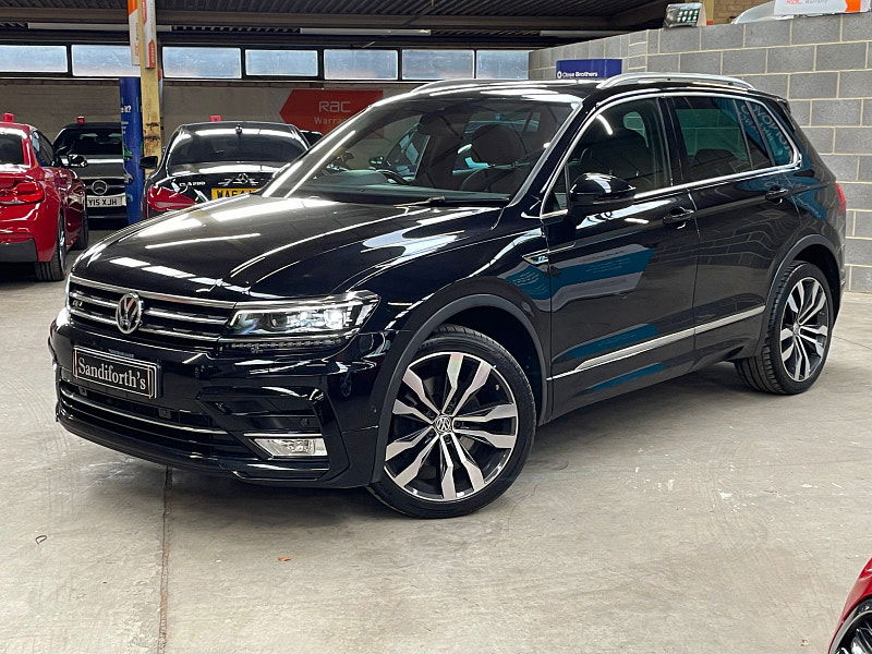 Volkswagen Tiguan 2.0 R-LINE TDI BMT 4MOTION DSG 5d 188 BHP PAN ROOF, HEAD UP DISPLAY DYNAUDIO, REVERSING CAMERA, SAT NAV 5dr Automatic 2025