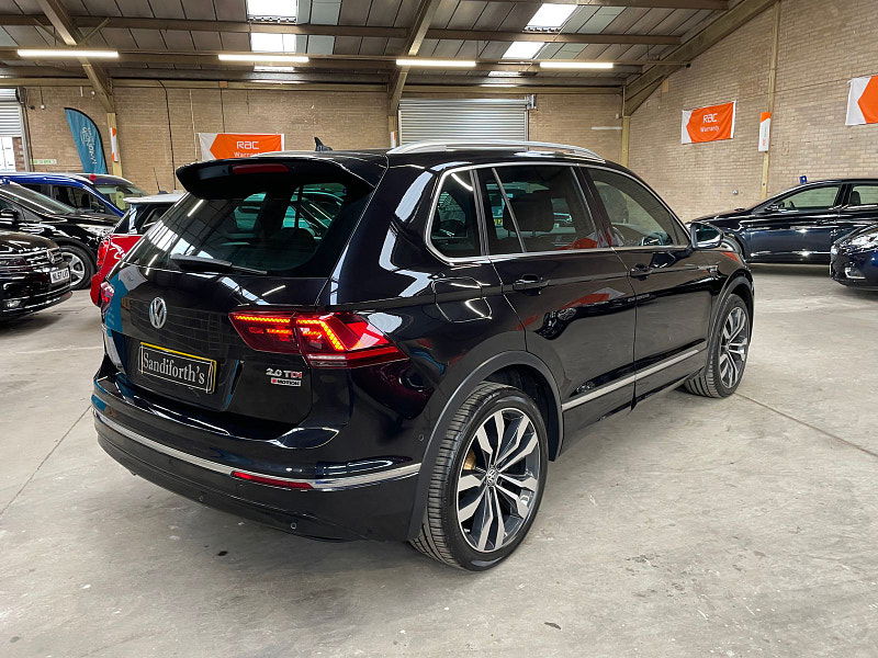 Volkswagen Tiguan 2.0 R-LINE TDI BMT 4MOTION DSG 5d 188 BHP PAN ROOF, HEAD UP DISPLAY DYNAUDIO, REVERSING CAMERA, SAT NAV 5dr Automatic 2025