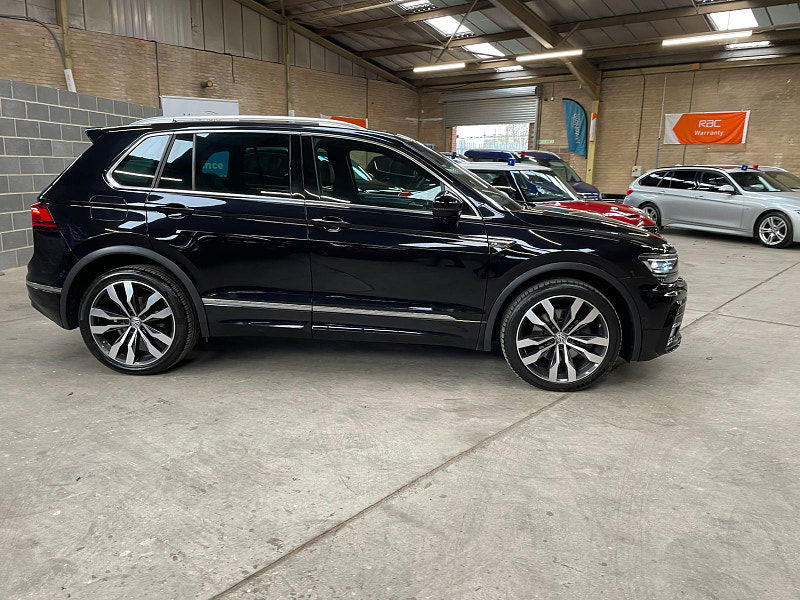 Volkswagen Tiguan 2.0 R-LINE TDI BMT 4MOTION DSG 5d 188 BHP PAN ROOF, HEAD UP DISPLAY DYNAUDIO, REVERSING CAMERA, SAT NAV 5dr Automatic 2025