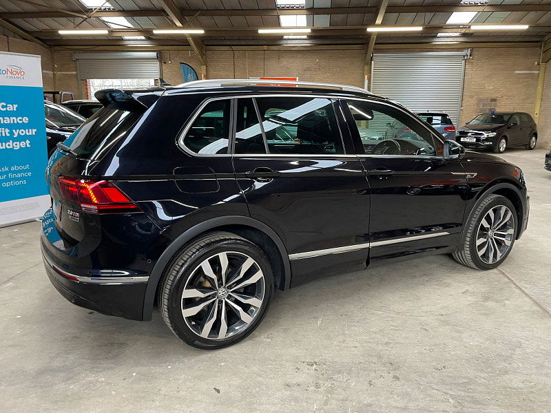 Volkswagen Tiguan 2.0 R-LINE TDI BMT 4MOTION DSG 5d 188 BHP PAN ROOF, HEAD UP DISPLAY DYNAUDIO, REVERSING CAMERA, SAT NAV 5dr Automatic 2025