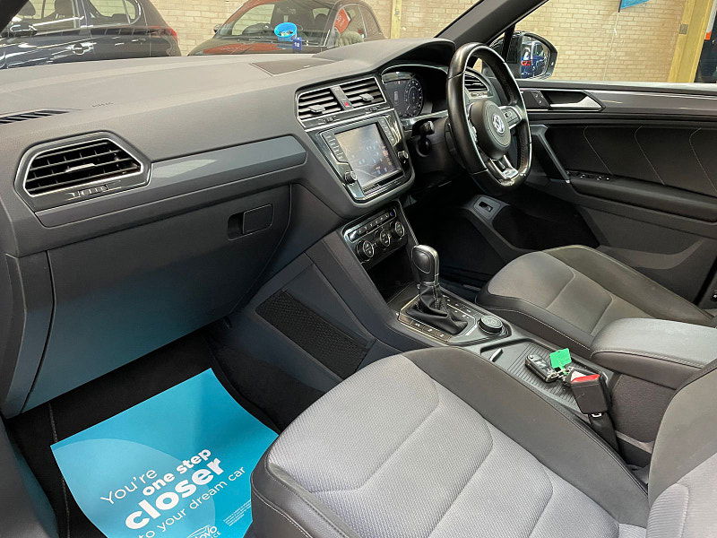 Volkswagen Tiguan 2.0 R-LINE TDI BMT 4MOTION DSG 5d 188 BHP PAN ROOF, HEAD UP DISPLAY DYNAUDIO, REVERSING CAMERA, SAT NAV 5dr Automatic 2025