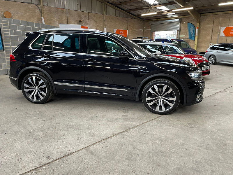Volkswagen Tiguan 2.0 R-LINE TDI BMT 4MOTION DSG 5d 188 BHP PAN ROOF, HEAD UP DISPLAY DYNAUDIO, REVERSING CAMERA, SAT NAV 5dr Automatic 2025