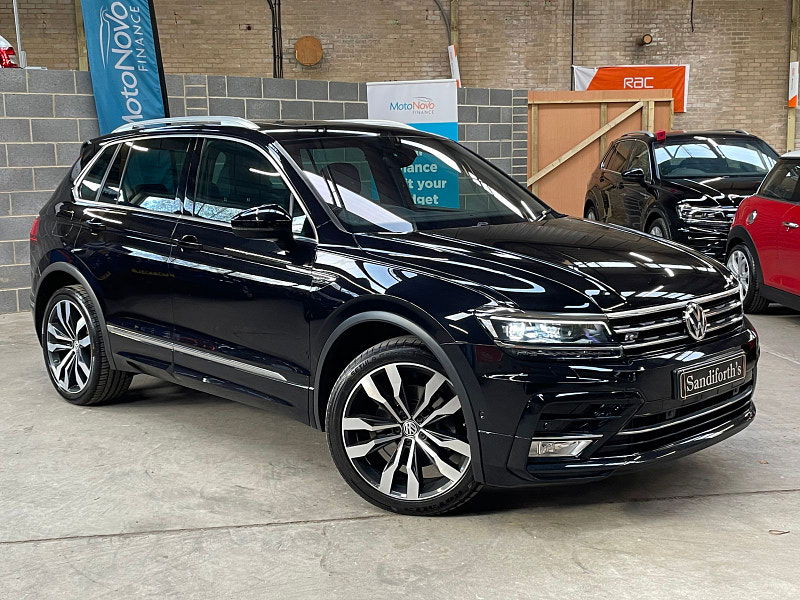 Volkswagen Tiguan 2.0 R-LINE TDI BMT 4MOTION DSG 5d 188 BHP PAN ROOF, HEAD UP DISPLAY DYNAUDIO, REVERSING CAMERA, SAT NAV 5dr Automatic 2025