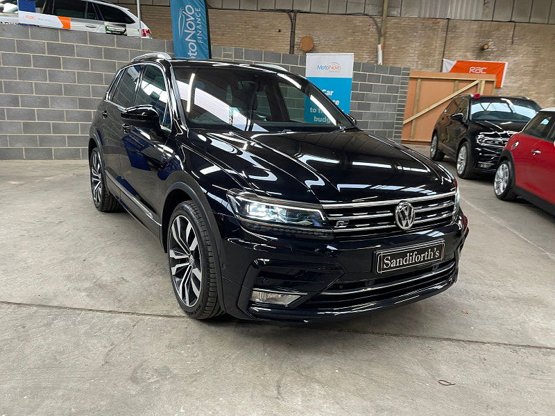 Volkswagen Tiguan 2.0 R-LINE TDI BMT 4MOTION DSG 5d 188 BHP PAN ROOF, HEAD UP DISPLAY DYNAUDIO, REVERSING CAMERA, SAT NAV 5dr Automatic 2025