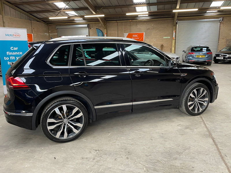 Volkswagen Tiguan 2.0 R-LINE TDI BMT 4MOTION DSG 5d 188 BHP PAN ROOF, HEAD UP DISPLAY DYNAUDIO, REVERSING CAMERA, SAT NAV 5dr Automatic 2025