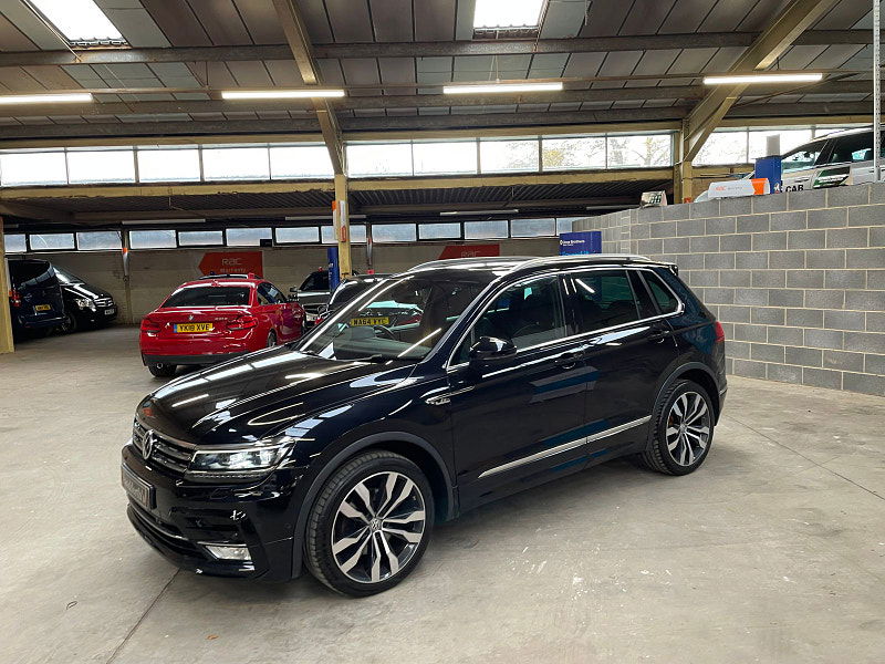 Volkswagen Tiguan 2.0 R-LINE TDI BMT 4MOTION DSG 5d 188 BHP PAN ROOF, HEAD UP DISPLAY DYNAUDIO, REVERSING CAMERA, SAT NAV 5dr Automatic 2025