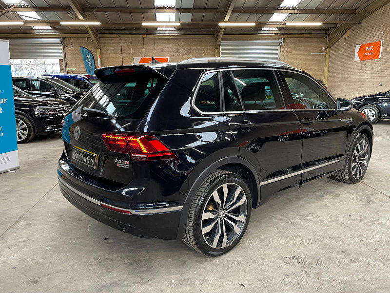 Volkswagen Tiguan 2.0 R-LINE TDI BMT 4MOTION DSG 5d 188 BHP PAN ROOF, HEAD UP DISPLAY DYNAUDIO, REVERSING CAMERA, SAT NAV 5dr Automatic 2025