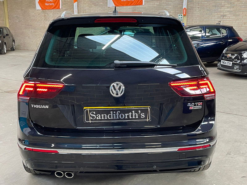 Volkswagen Tiguan 2.0 R-LINE TDI BMT 4MOTION DSG 5d 188 BHP PAN ROOF, HEAD UP DISPLAY DYNAUDIO, REVERSING CAMERA, SAT NAV 5dr Automatic 2025