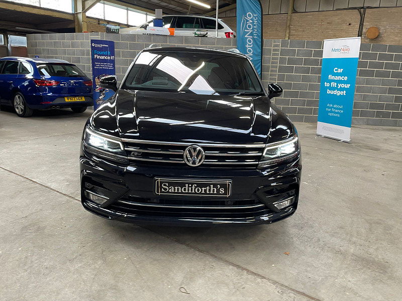 Volkswagen Tiguan 2.0 R-LINE TDI BMT 4MOTION DSG 5d 188 BHP PAN ROOF, HEAD UP DISPLAY DYNAUDIO, REVERSING CAMERA, SAT NAV 5dr Automatic 2025