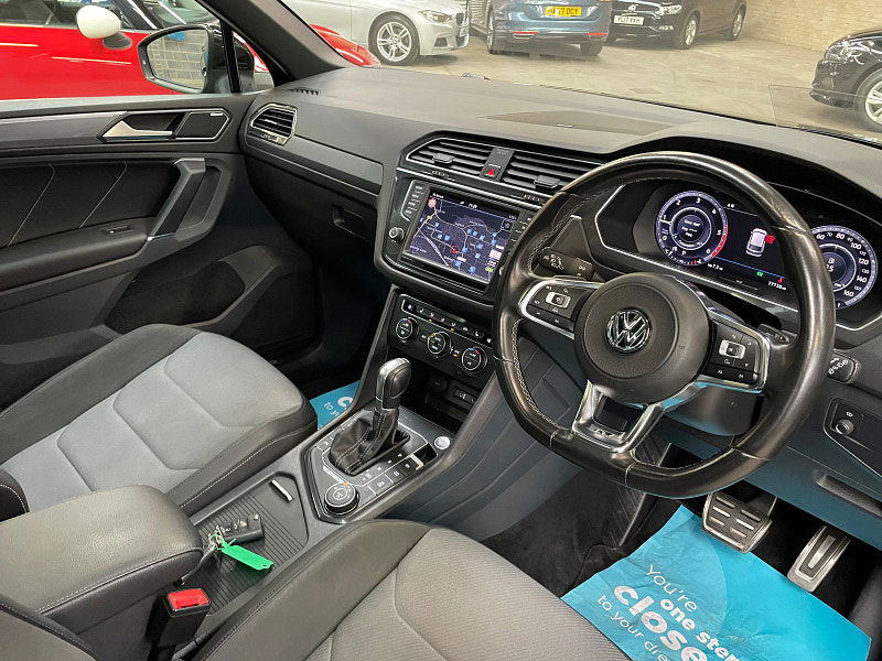 Volkswagen Tiguan 2.0 R-LINE TDI BMT 4MOTION DSG 5d 188 BHP PAN ROOF, HEAD UP DISPLAY DYNAUDIO, REVERSING CAMERA, SAT NAV 5dr Automatic 2025
