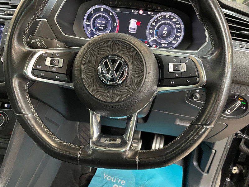 Volkswagen Tiguan 2.0 R-LINE TDI BMT 4MOTION DSG 5d 188 BHP PAN ROOF, HEAD UP DISPLAY DYNAUDIO, REVERSING CAMERA, SAT NAV 5dr Automatic 2025