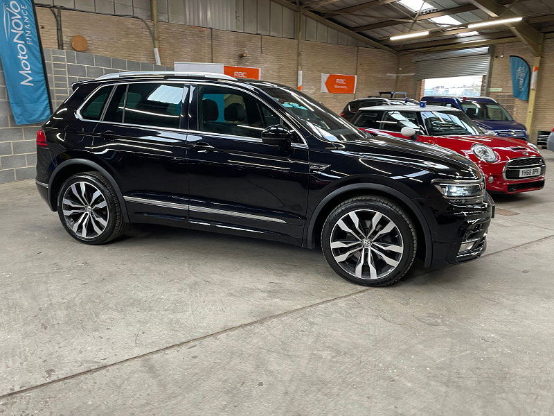 Volkswagen Tiguan 2.0 R-LINE TDI BMT 4MOTION DSG 5d 188 BHP PAN ROOF, HEAD UP DISPLAY DYNAUDIO, REVERSING CAMERA, SAT NAV 5dr Automatic 2025
