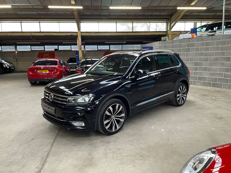 Volkswagen Tiguan 2.0 R-LINE TDI BMT 4MOTION DSG 5d 188 BHP PAN ROOF, HEAD UP DISPLAY DYNAUDIO, REVERSING CAMERA, SAT NAV 5dr Automatic 2025