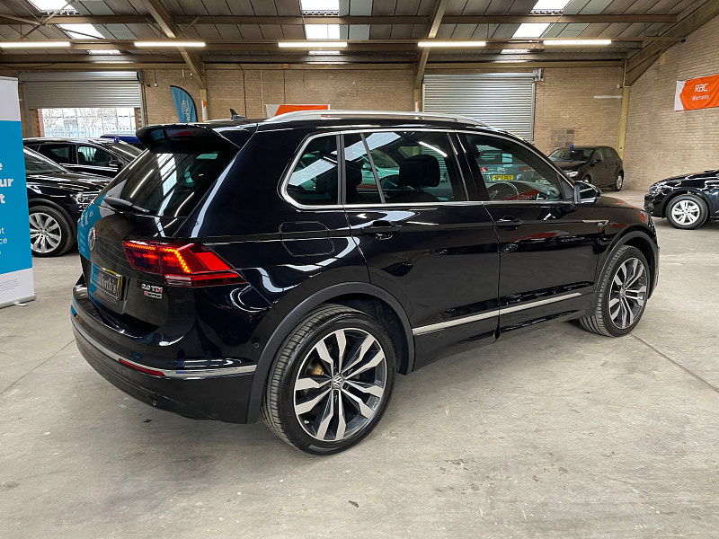 Volkswagen Tiguan 2.0 R-LINE TDI BMT 4MOTION DSG 5d 188 BHP PAN ROOF, HEAD UP DISPLAY DYNAUDIO, REVERSING CAMERA, SAT NAV 5dr Automatic 2025