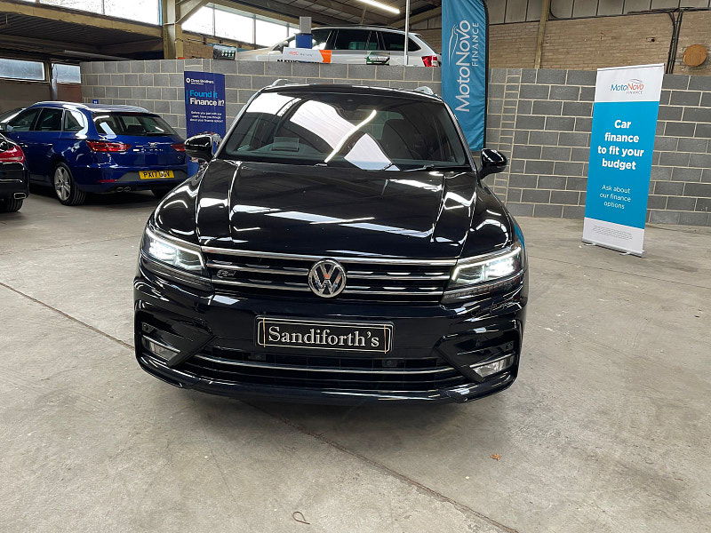 Volkswagen Tiguan 2.0 R-LINE TDI BMT 4MOTION DSG 5d 188 BHP PAN ROOF, HEAD UP DISPLAY DYNAUDIO, REVERSING CAMERA, SAT NAV 5dr Automatic 2025