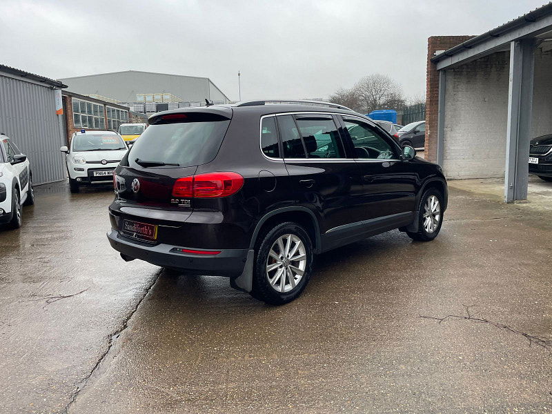 Volkswagen Tiguan 2.0 TDI BlueMotion Tech SE SUV 5dr Diesel Manual 4WD Euro 5 (s/s) (140 ps) 5dr Manual 2025