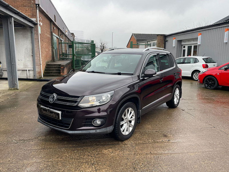 Volkswagen Tiguan 2.0 TDI BlueMotion Tech SE SUV 5dr Diesel Manual 4WD Euro 5 (s/s) (140 ps) 5dr Manual 2025