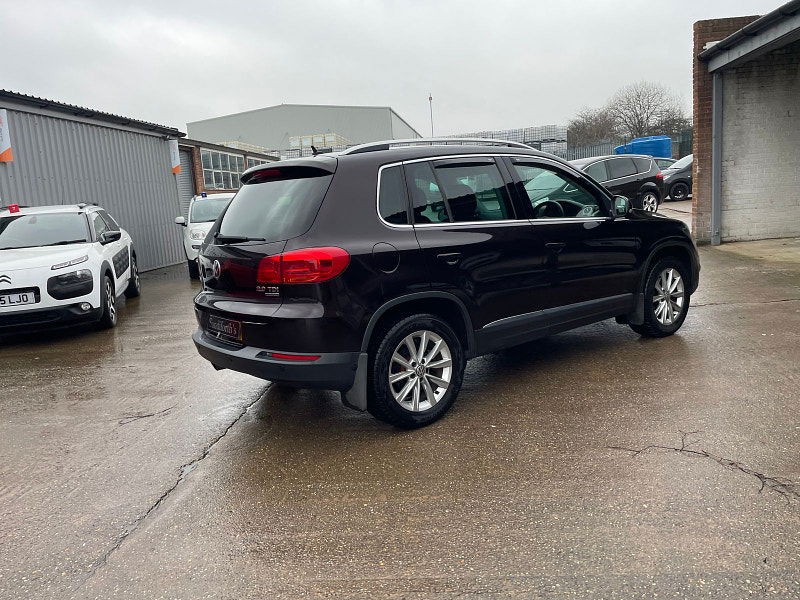 Volkswagen Tiguan 2.0 TDI BlueMotion Tech SE SUV 5dr Diesel Manual 4WD Euro 5 (s/s) (140 ps) 5dr Manual 2025