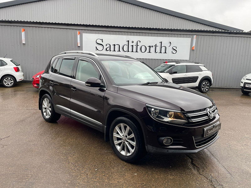 Volkswagen Tiguan 2.0 TDI BlueMotion Tech SE SUV 5dr Diesel Manual 4WD Euro 5 (s/s) (140 ps) 5dr Manual 2025