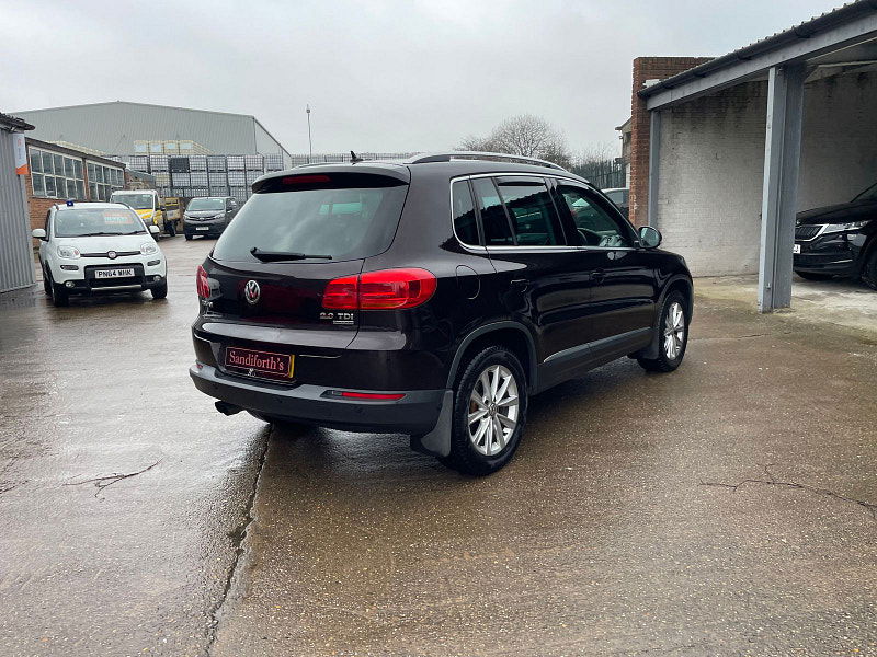 Volkswagen Tiguan 2.0 TDI BlueMotion Tech SE SUV 5dr Diesel Manual 4WD Euro 5 (s/s) (140 ps) 5dr Manual 2025