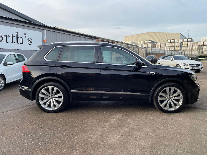 Volkswagen Tiguan 2.0 TDI R-Line SUV 5dr Diesel Manual 4Motion Euro 6 (s/s) (150 ps) 5dr Manual 2025