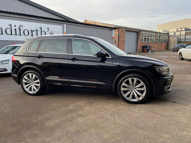 Volkswagen Tiguan 2.0 TDI R-Line SUV 5dr Diesel Manual 4Motion Euro 6 (s/s) (150 ps) 5dr Manual 2025