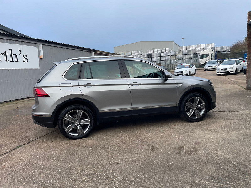 Volkswagen Tiguan 2.0 TDI SEL SUV 5dr Diesel DSG 4Motion Euro 6 (s/s) (190 ps) 5dr Automatic 2025