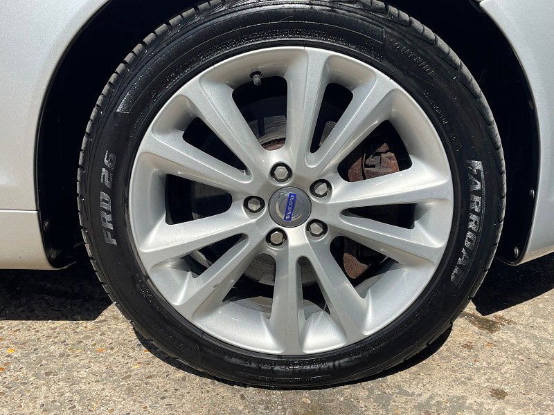 Volvo C70 2.0 D3 SE Inscription Convertible 2dr Diesel Geartronic Euro 5 (150 ps) 13 Services, Only 91k  2dr Automatic 2025