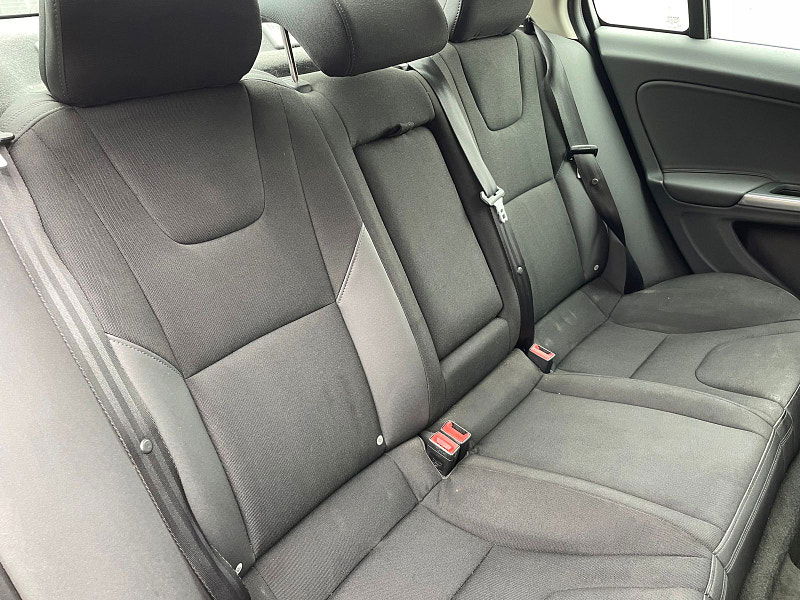 Volvo S60 2.0 D3 SE Saloon 4dr Diesel Manual Euro 5 (163 ps) 4dr Manual 2026