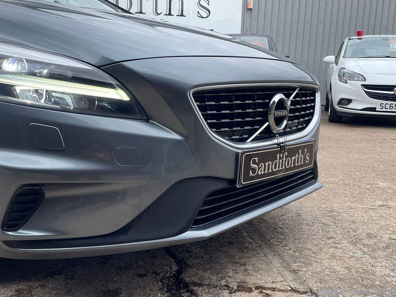Volvo V40 2.0 D3 R-Design Nav Plus Hatchback 5dr Diesel Auto Euro 6 (s/s) (150 ps) 5dr Automatic 2025