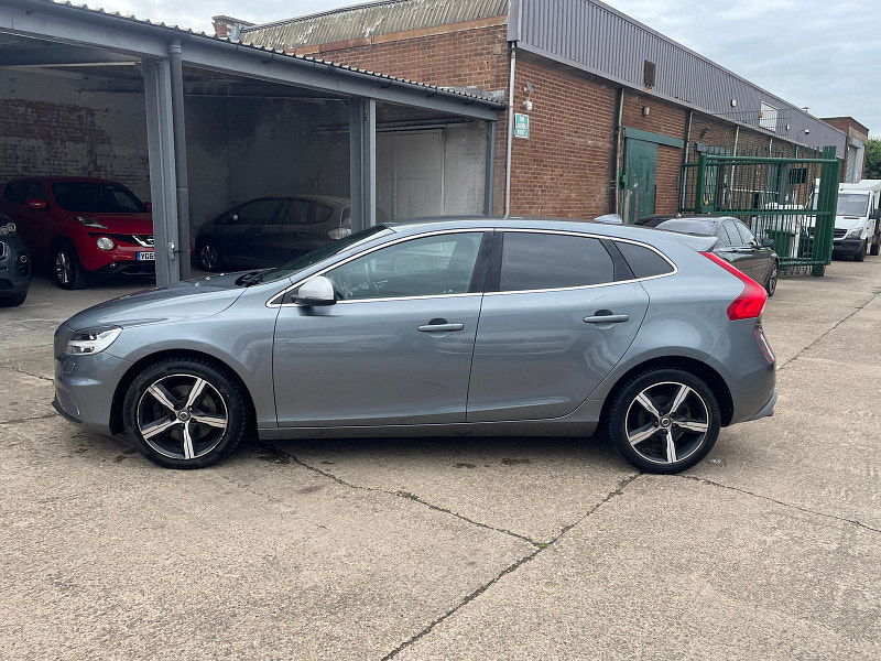 Volvo V40 2.0 D3 R-Design Nav Plus Hatchback 5dr Diesel Auto Euro 6 (s/s) (150 ps) 5dr Automatic 2025