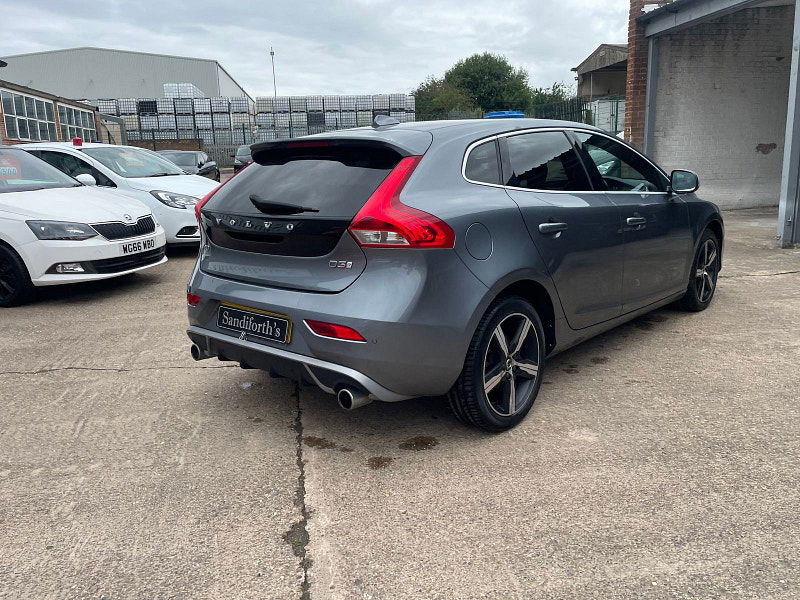 Volvo V40 2.0 D3 R-Design Nav Plus Hatchback 5dr Diesel Auto Euro 6 (s/s) (150 ps) 5dr Automatic 2025