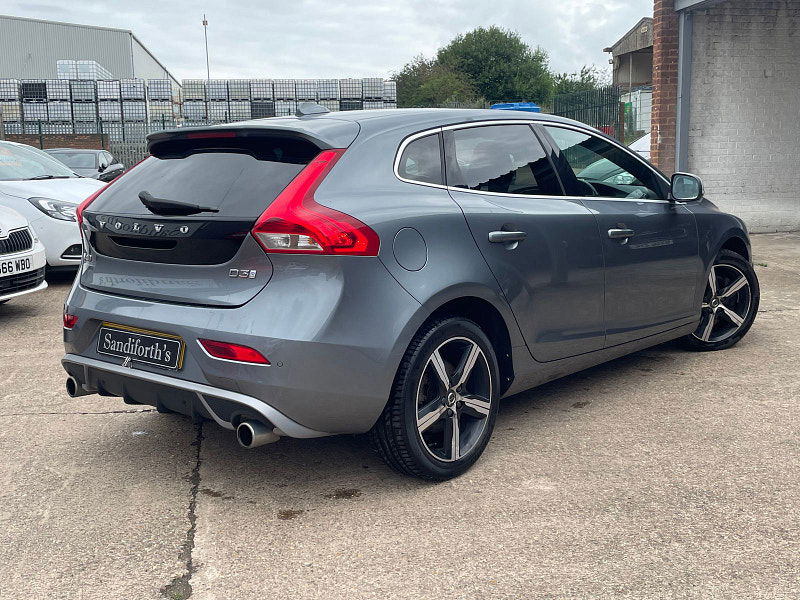 Volvo V40 2.0 D3 R-Design Nav Plus Hatchback 5dr Diesel Auto Euro 6 (s/s) (150 ps) 5dr Automatic 2025