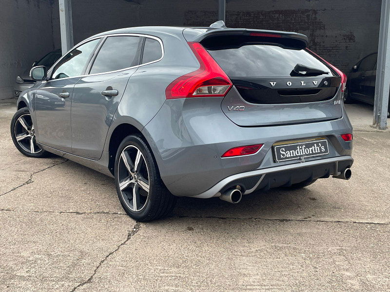 Volvo V40 2.0 D3 R-Design Nav Plus Hatchback 5dr Diesel Auto Euro 6 (s/s) (150 ps) 5dr Automatic 2025