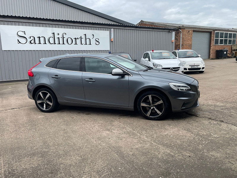Volvo V40 2.0 D3 R-Design Nav Plus Hatchback 5dr Diesel Auto Euro 6 (s/s) (150 ps) 5dr Automatic 2025