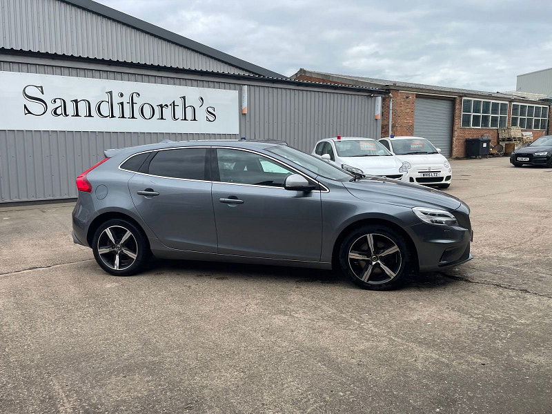 Volvo V40 2.0 D3 R-Design Nav Plus Hatchback 5dr Diesel Auto Euro 6 (s/s) (150 ps) 5dr Automatic 2025
